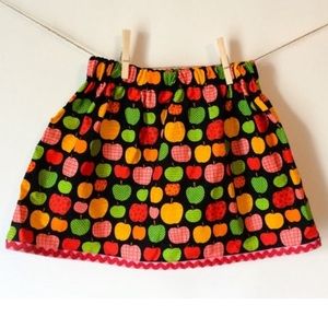 🏝 Little girl's apple skirt -skirts for girls